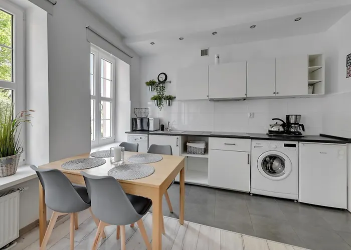 Staywin Old Town Apartment